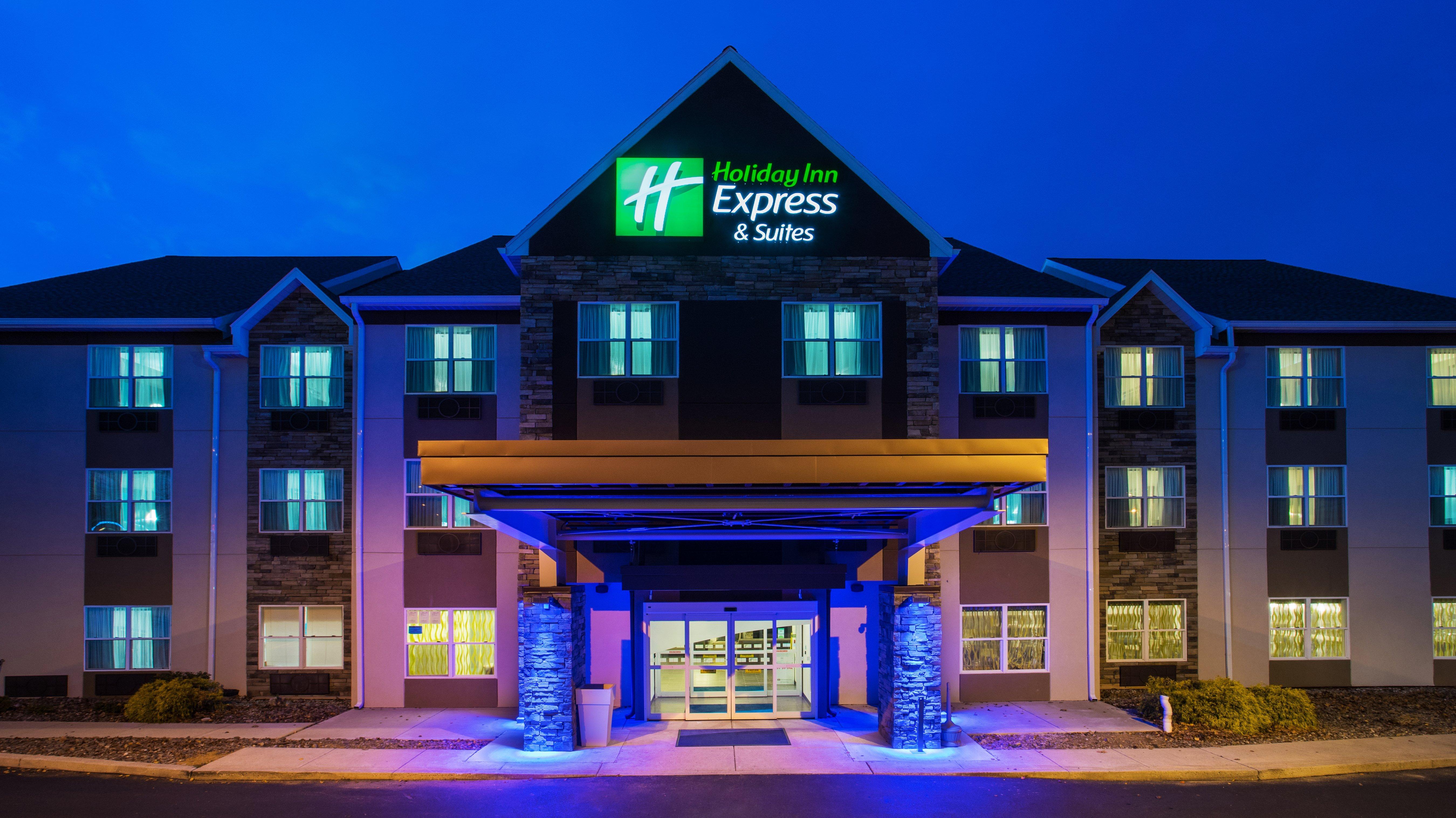 Holiday Inn Express & Suites Wyomissing By Ihg West Reading Exterior photo