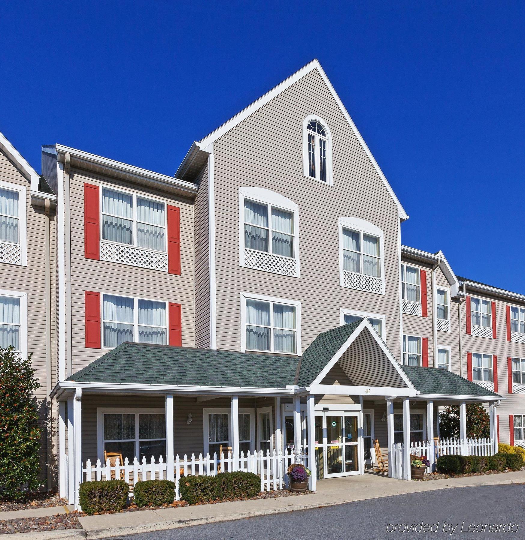 Holiday Inn Express & Suites Wyomissing By Ihg West Reading Exterior photo